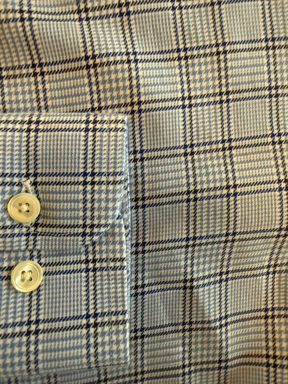 Banana Republic Men’s Tailored Fit Dress Shirt – Size Small – Light Blue Plaid